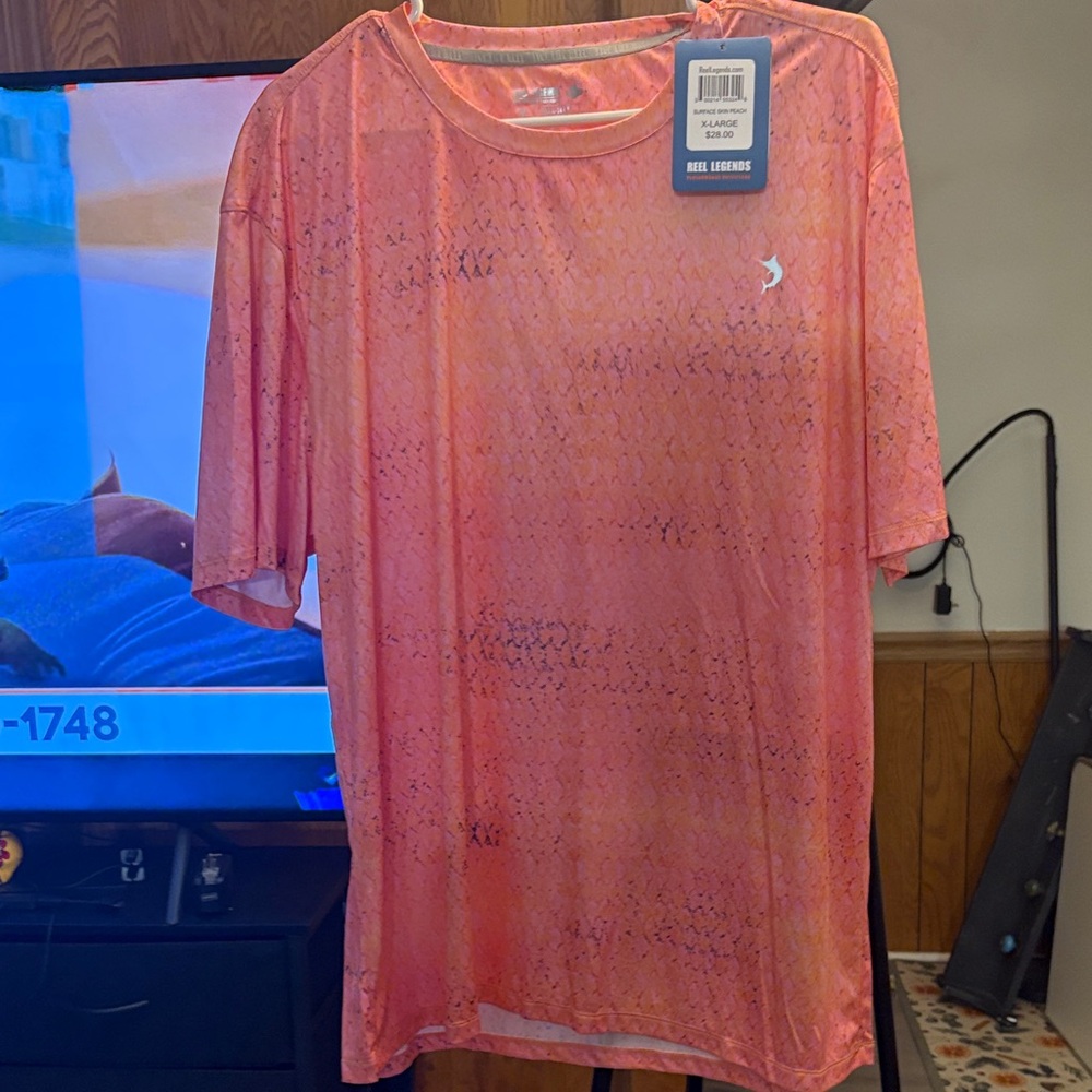Reel Legends Men's Pink Patterned Short Sleeve Tee